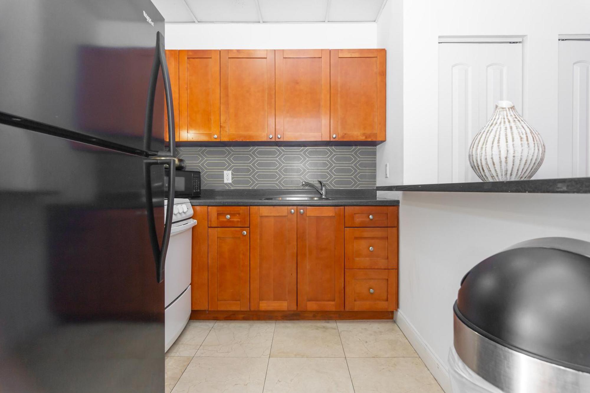 1-bdrm With Balcony - Heart Of Downtown And Wynwood Apartment