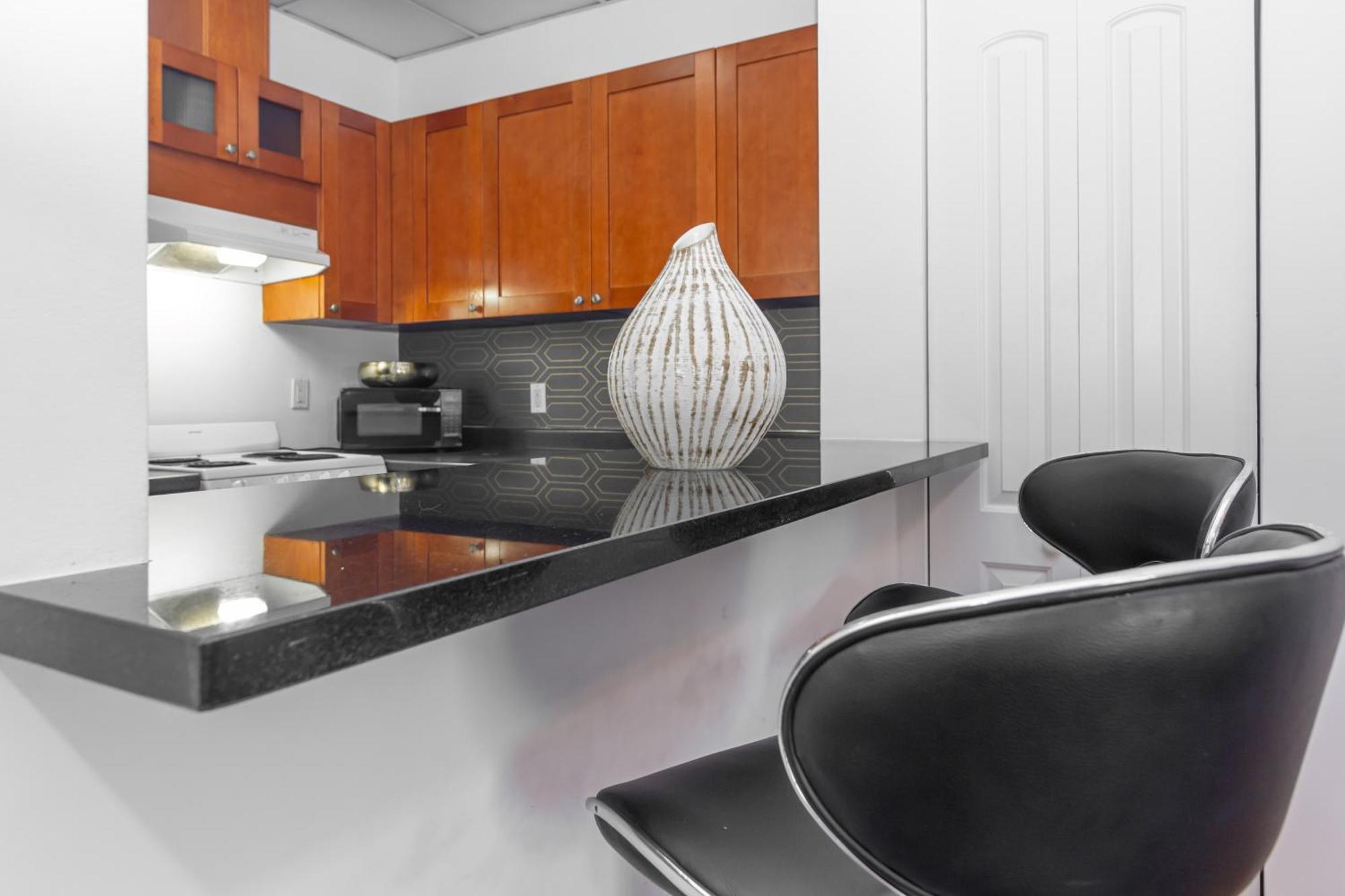 1-bdrm With Balcony - Heart Of Downtown And Wynwood Apartment *