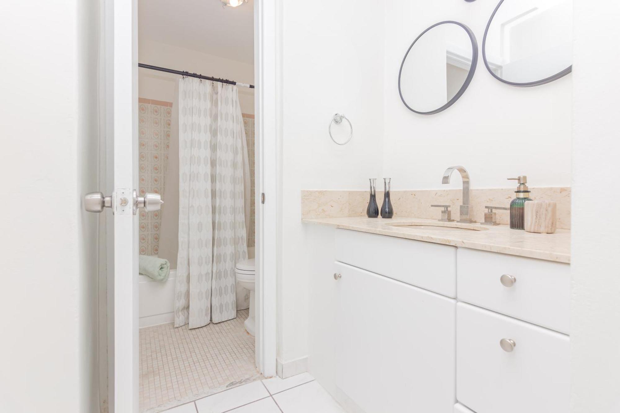 Apartment 1-bdrm - Heart Of Wynwood And Midtown - Close Downtown *