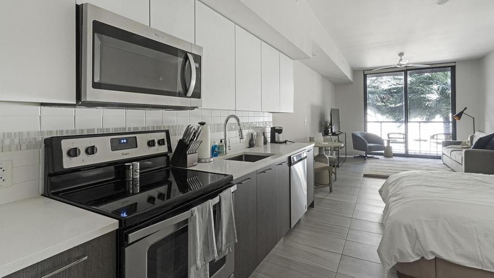 Apartment Landing Modern With Amazing Amenities Miami