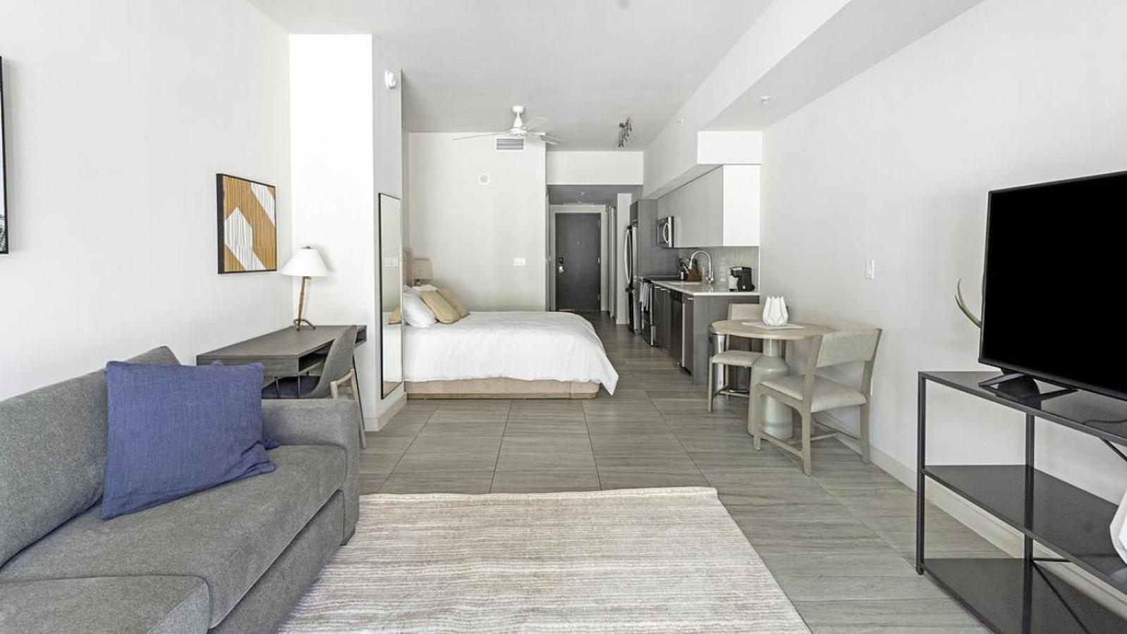 Landing Modern With Amazing Amenities