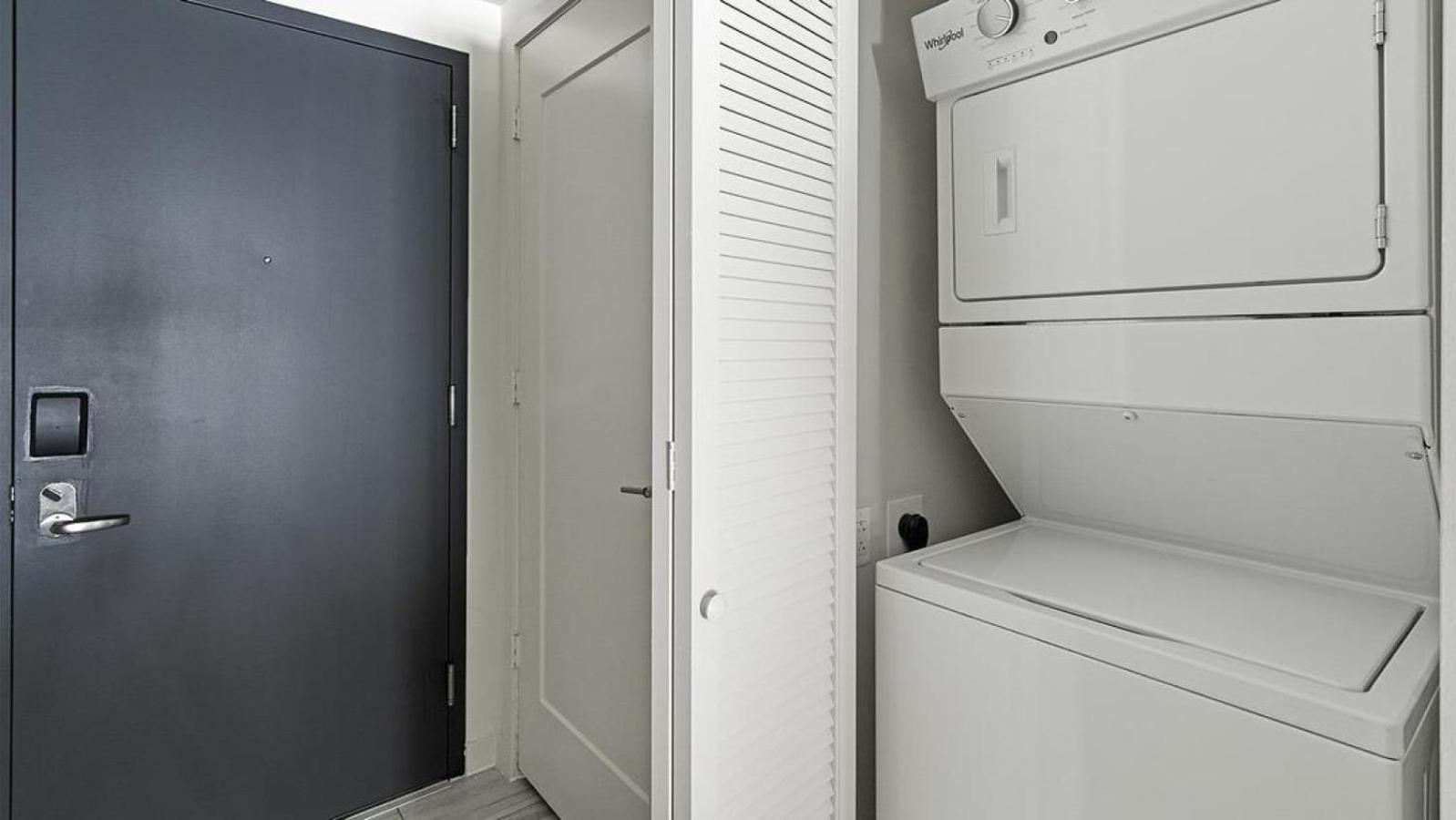 Landing Modern With Amazing Amenities Miami