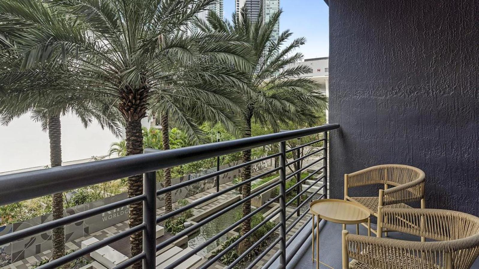 Apartment Landing Modern With Amazing Amenities Miami
