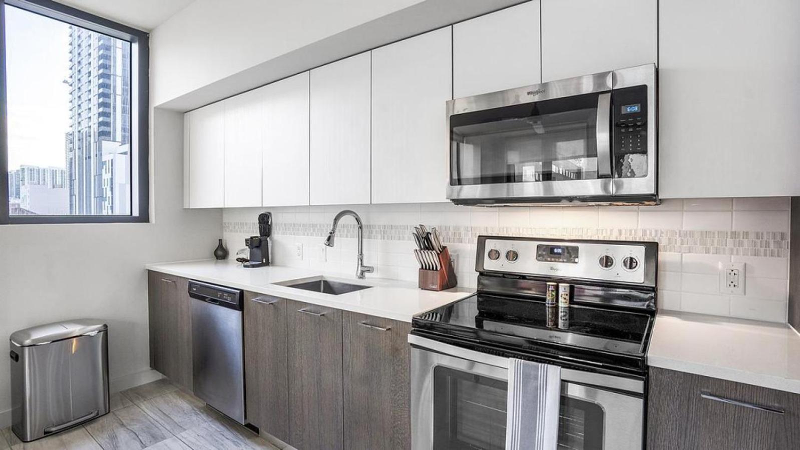 Landing Modern With Amazing Amenities Apartment *