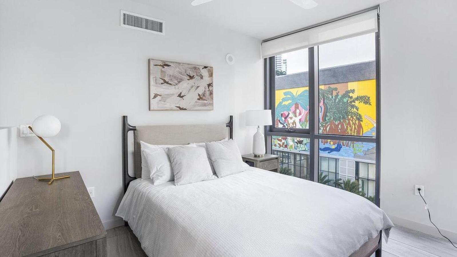 Landing Modern With Amazing Amenities Apartment *