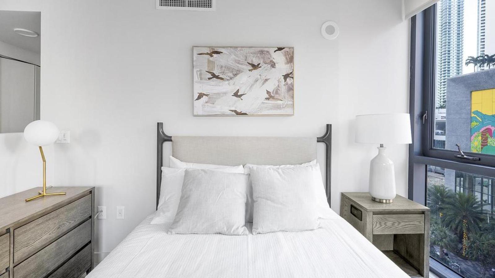 Apartment Landing Modern With Amazing Amenities Miami