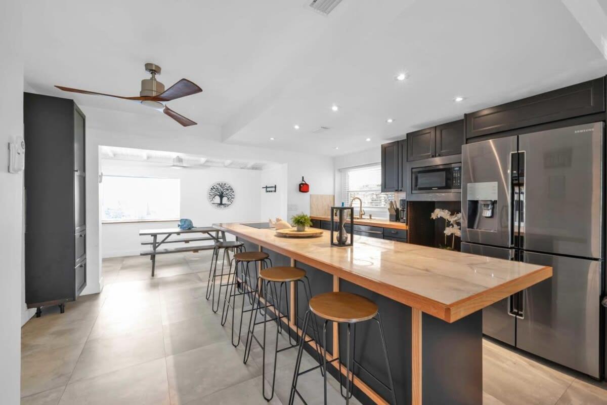 Renovated Gem: Prime Spotless Ideal Holiday home