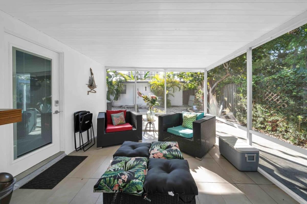 Renovated Gem: Prime Spotless Ideal Miami
