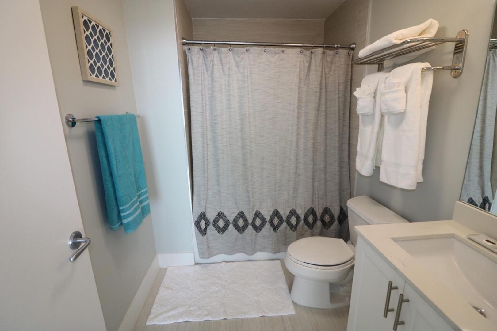 Apartment Connecting Rooms-coconut Grove 21st Floor Parking Included *