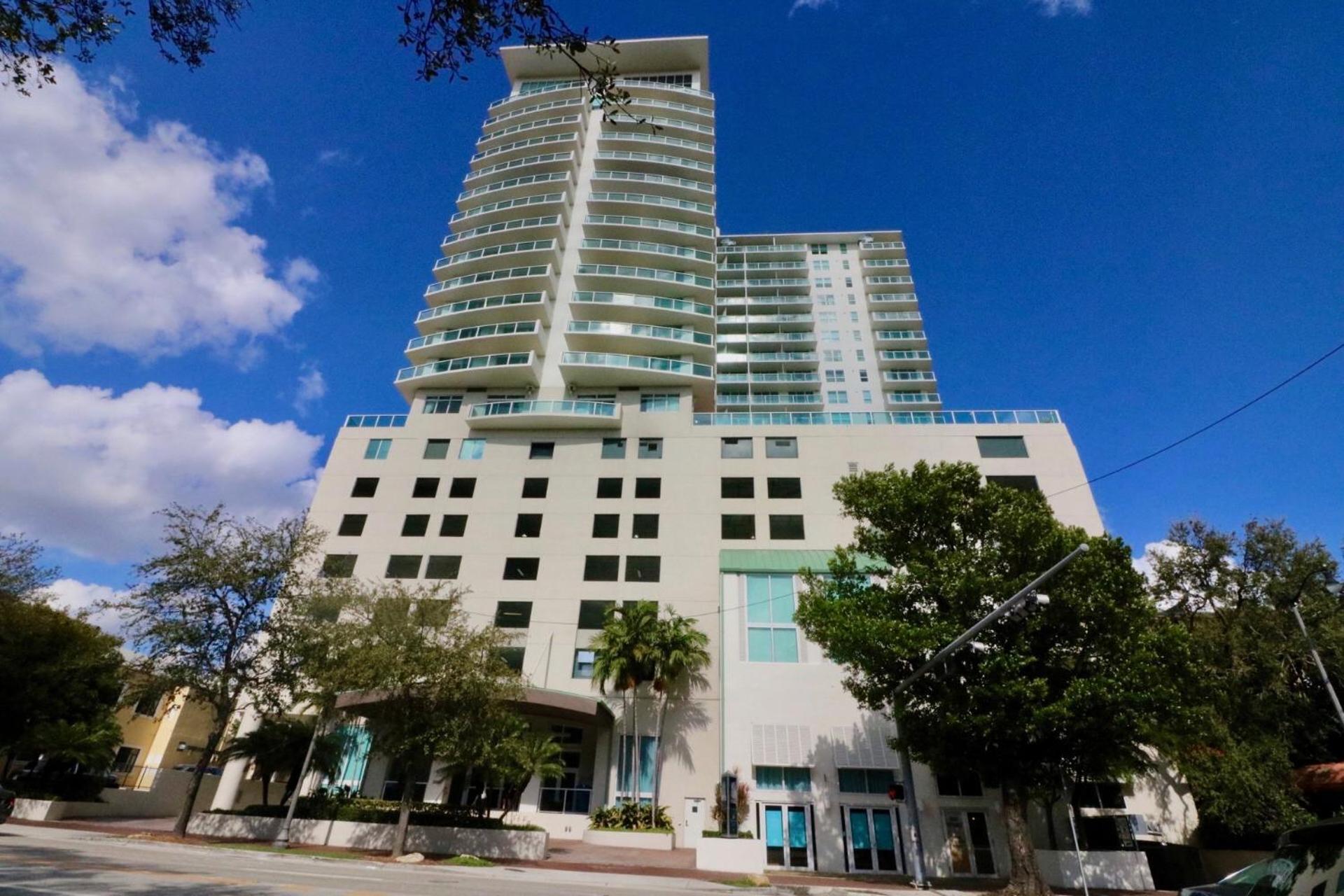 Apartment Connecting Rooms-coconut Grove 10th Floor- Parking Included