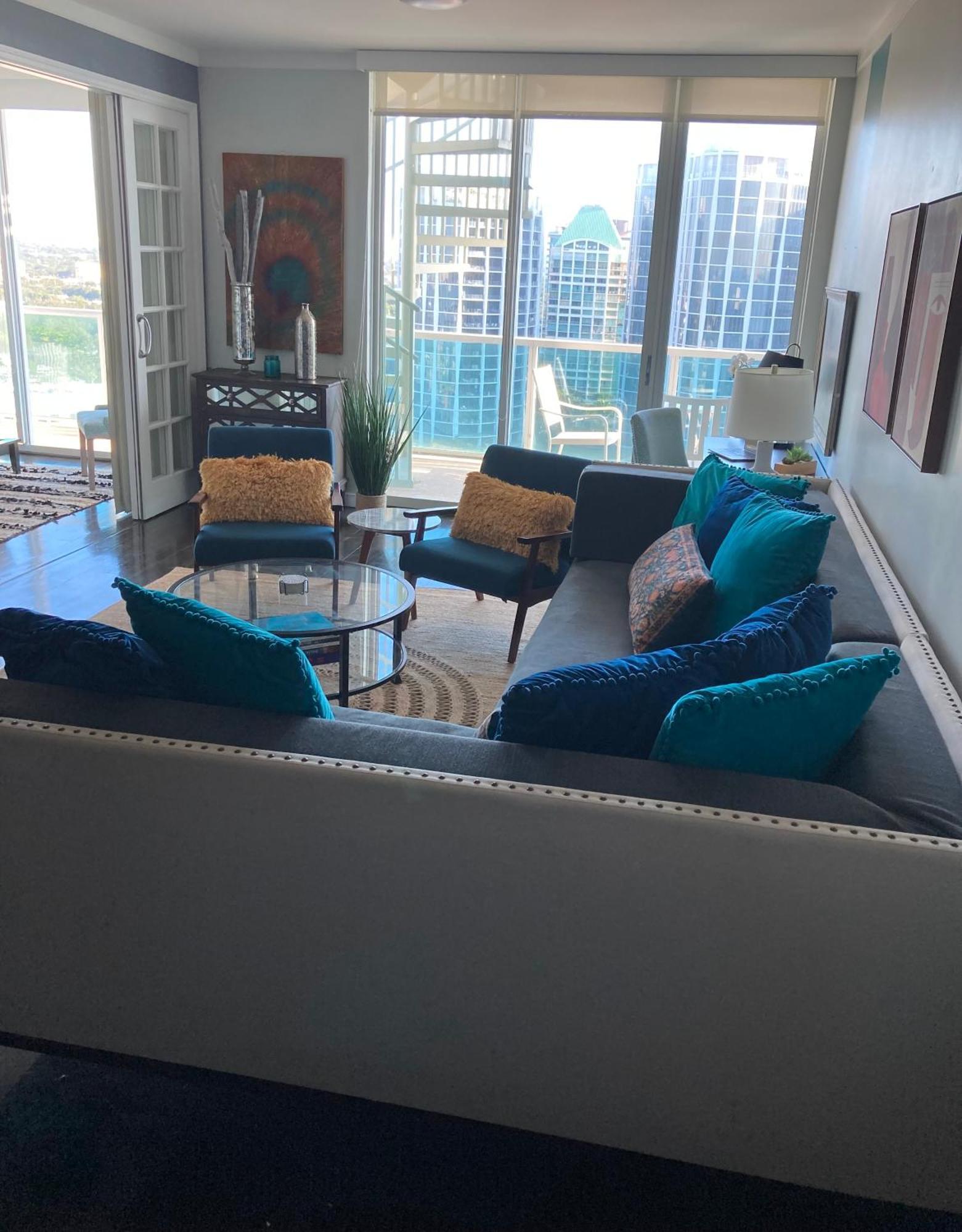 Luxury Penthouse With Private Rooftop Terrace In Coconut Grove Apartment