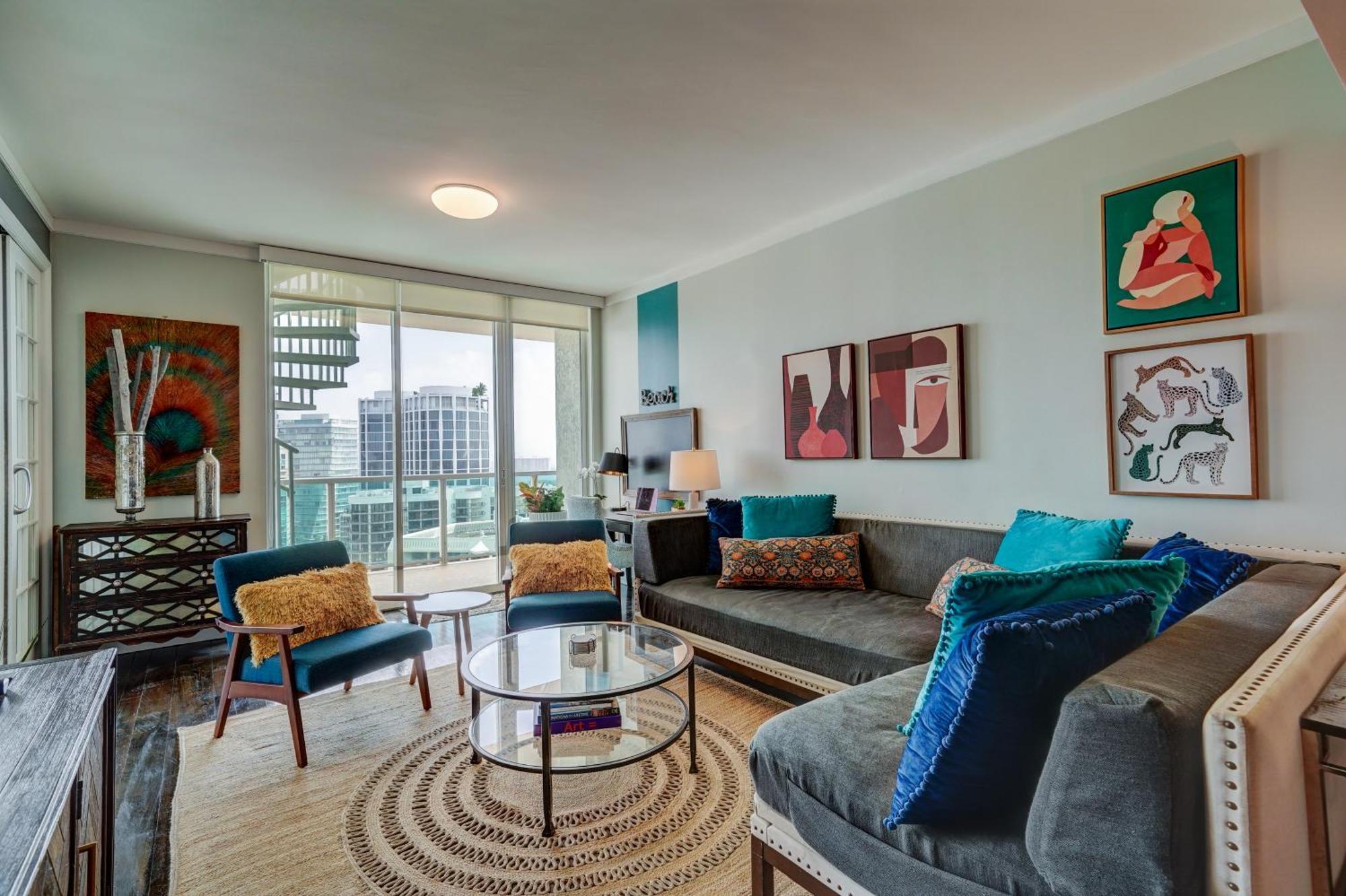 Luxury Penthouse With Private Rooftop Terrace In Coconut Grove Apartment *