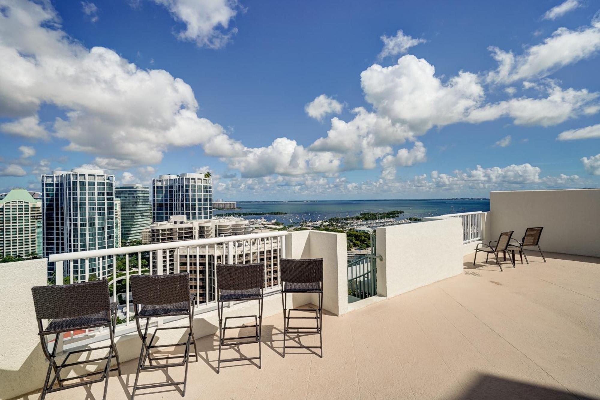 Apartment Luxury Penthouse With Private Rooftop Terrace In Coconut Grove Miami