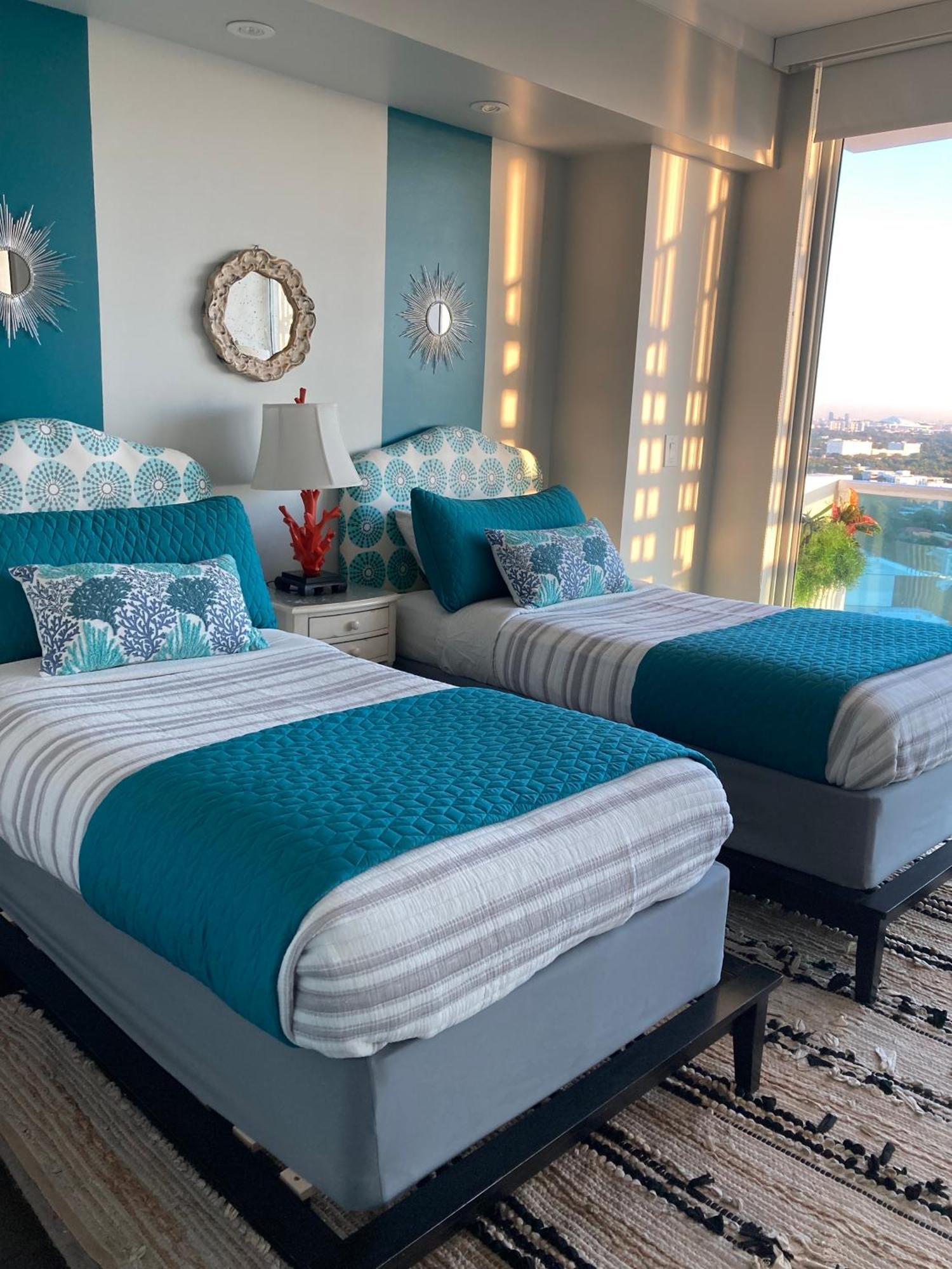 Luxury Penthouse With Private Rooftop Terrace In Coconut Grove