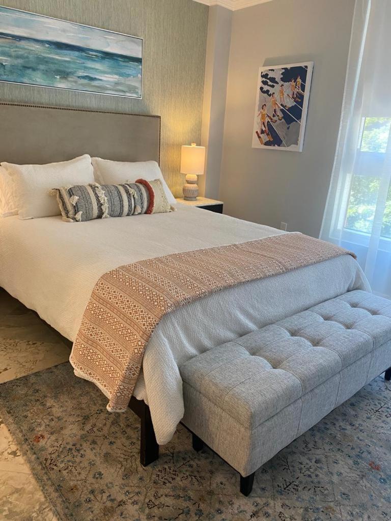 Holiday home Cozy 1 Bedroom Unit Located In A In The Heart Of Coconut Grove Free Parking *