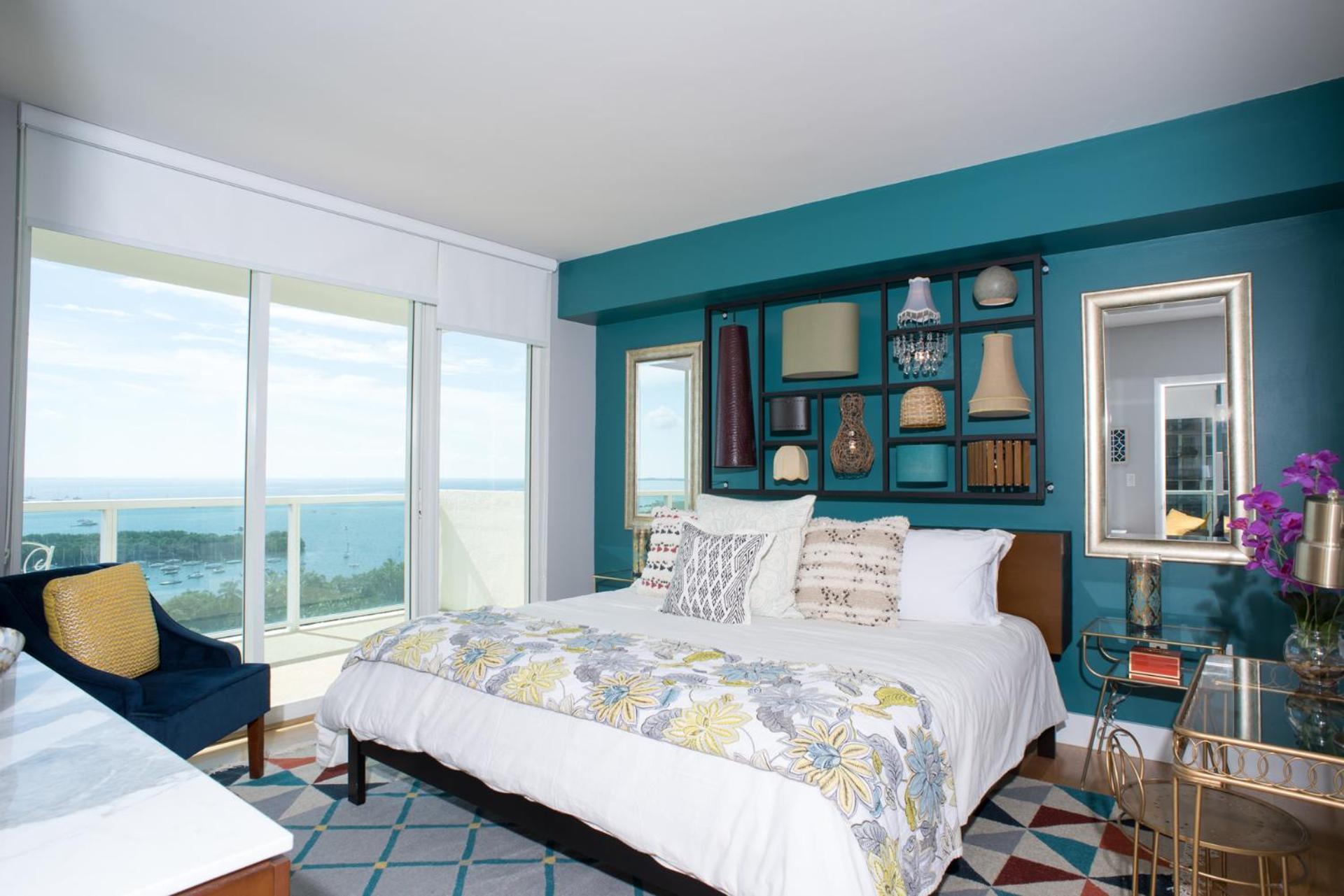 Gorgeous Coconut Grove 3 Bedroom With Amazing Views Parking Included Apartment *