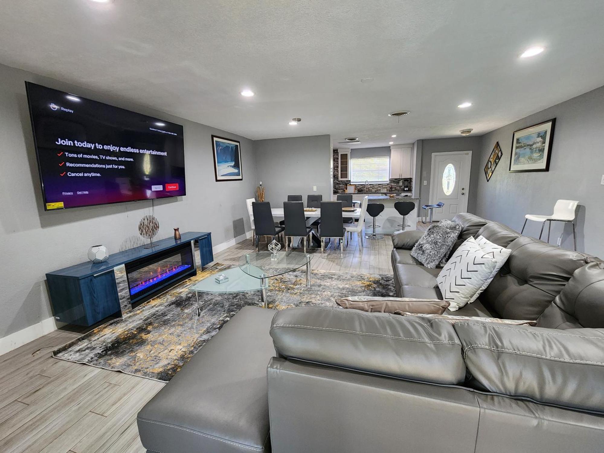 Apartment The Perfect Vacation Getaway ! *