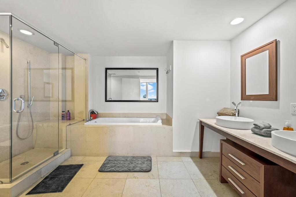 44th Floor Corner 2 Bdr• Icon Brickell• Ocean View And Free Miami
