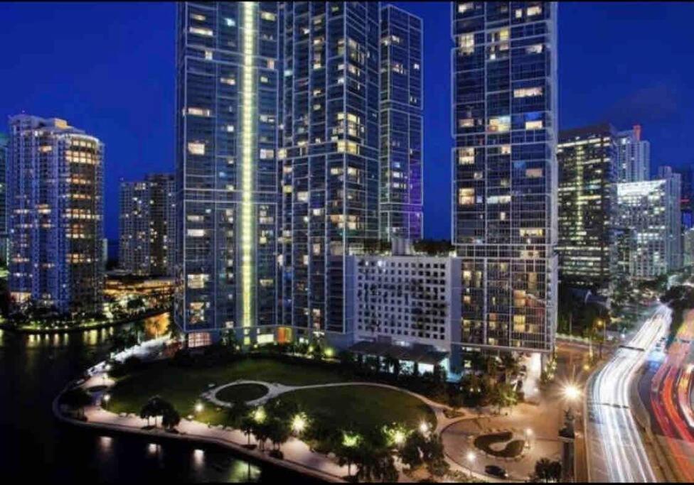Apartment 44th Floor Corner 2 Bdr• Icon Brickell• Ocean View And Free
