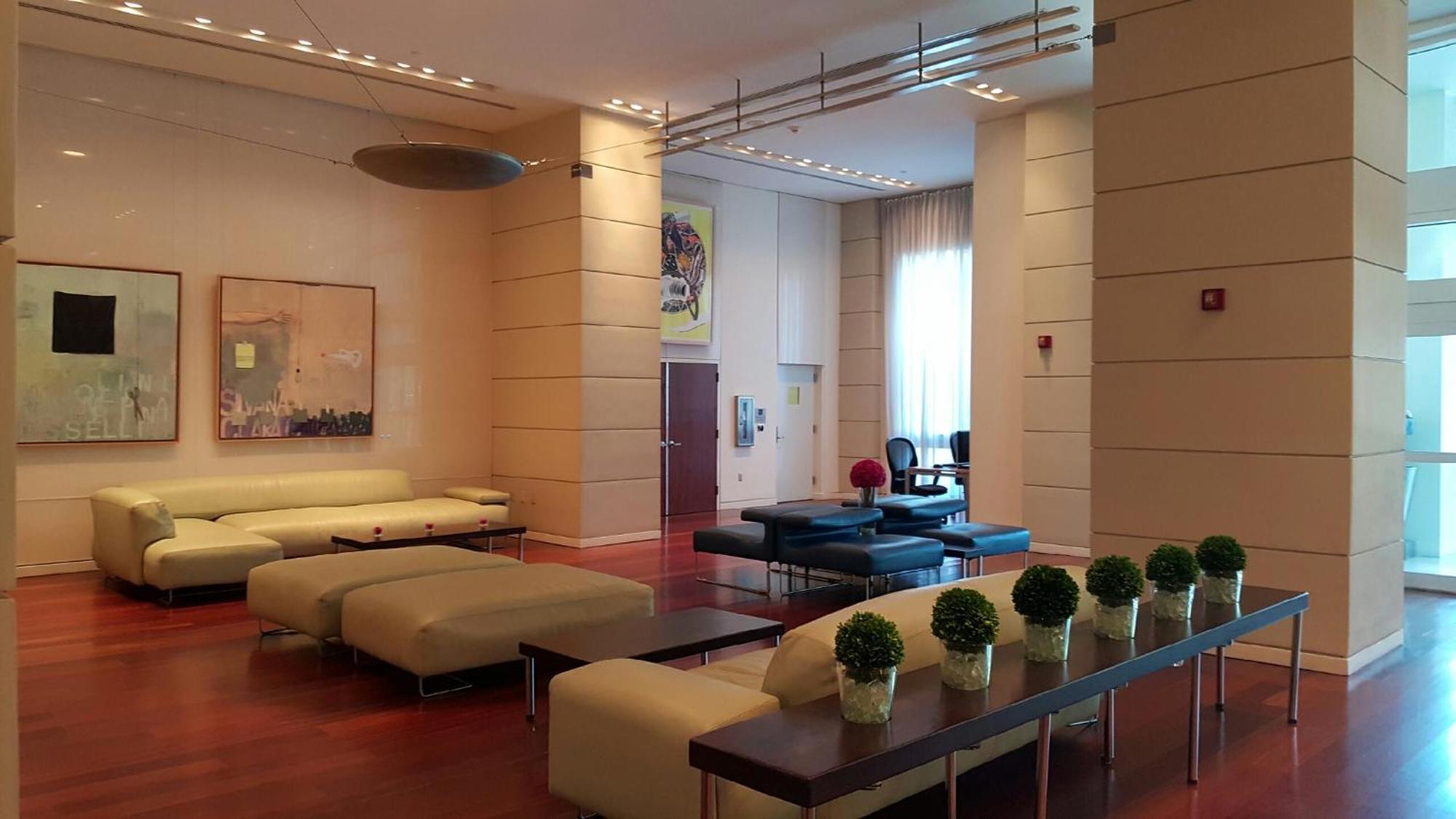 Coconut Grove 10th Floor Private Unit Parking Included