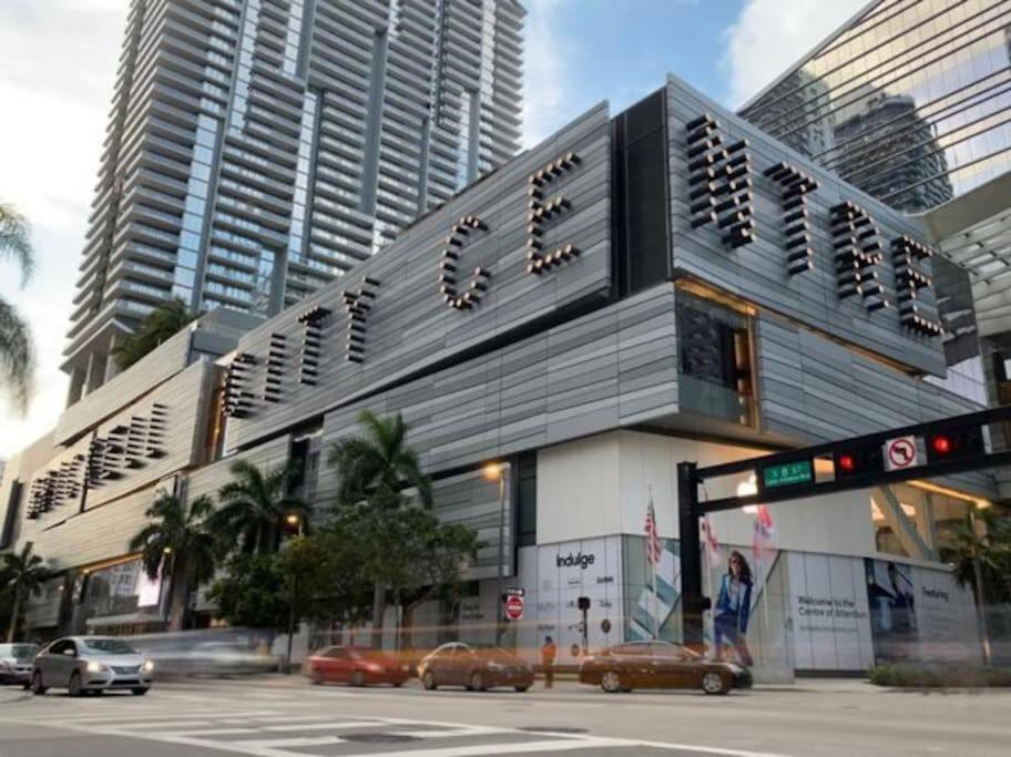 Coastal Escape: Luxury Retreat With Game & Access * Miami