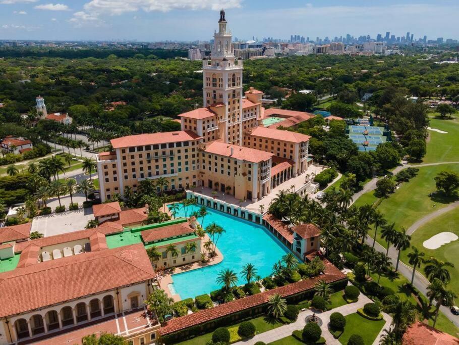 Holiday home Coastal Escape: Luxury Retreat With Game & Access Miami