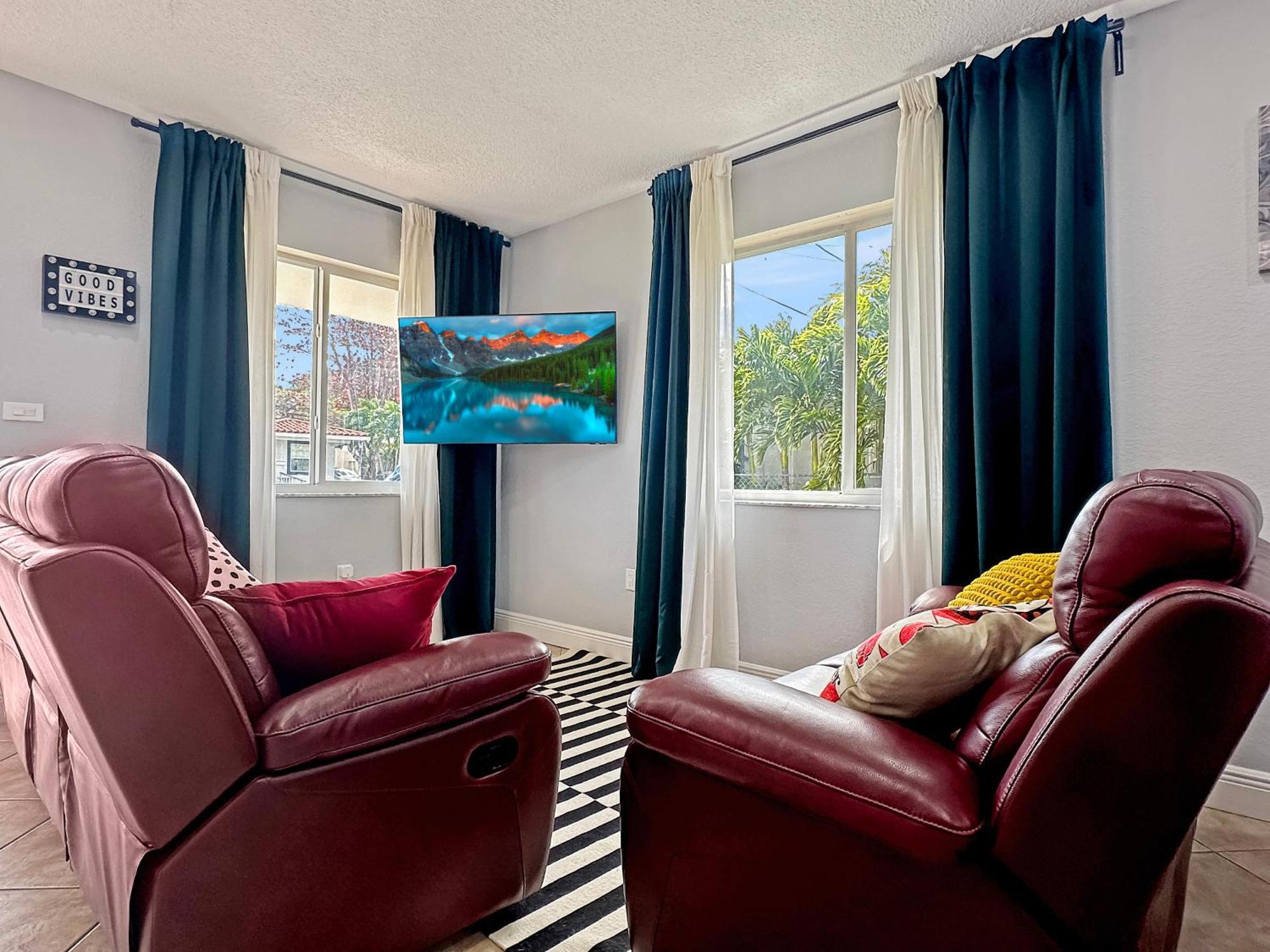 Vacay Spot: Beachside Retreat With Urban Perks Casa de férias *