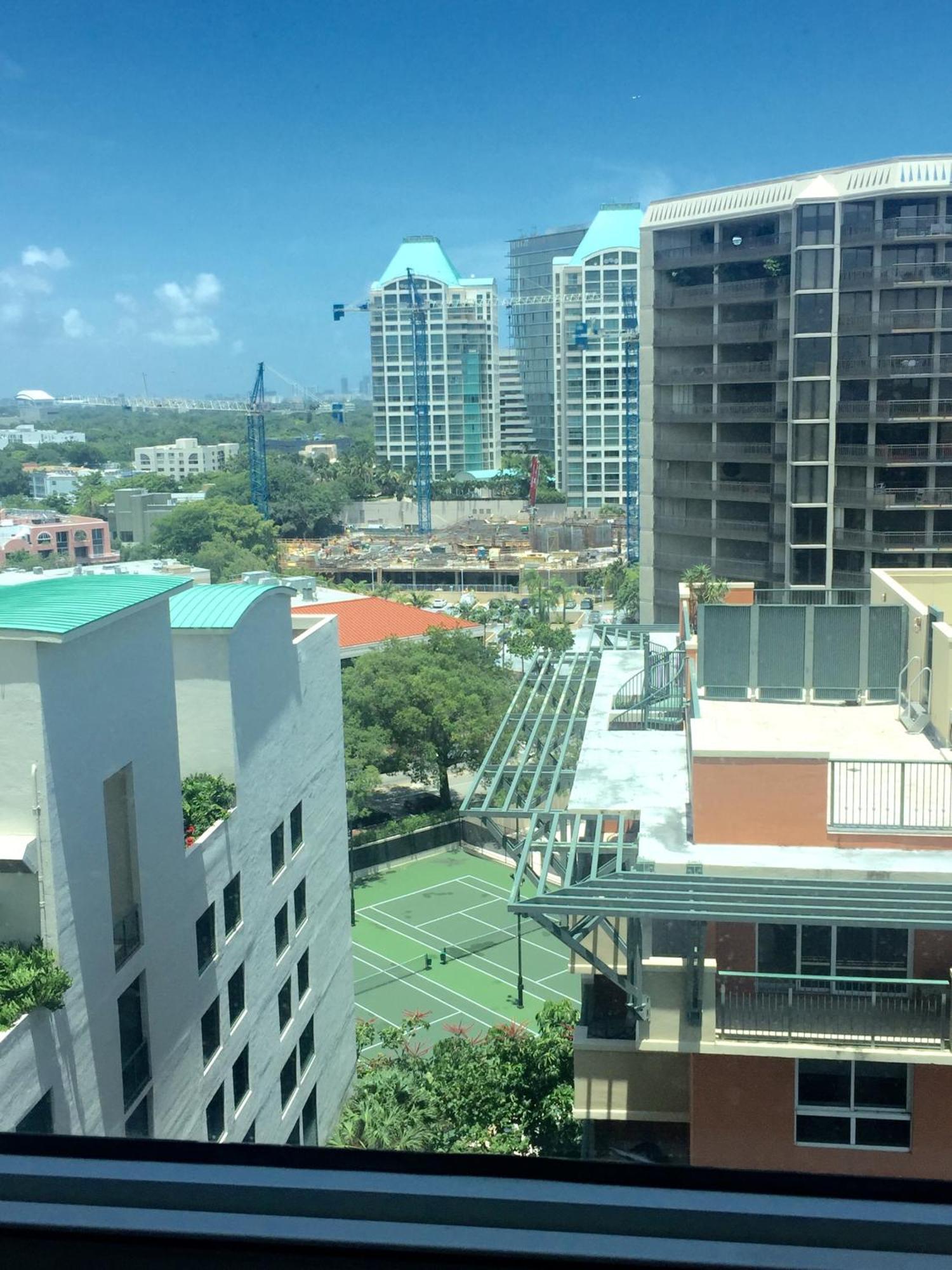 Adorable 12th Floor Standard Unit Parking Included * Miami