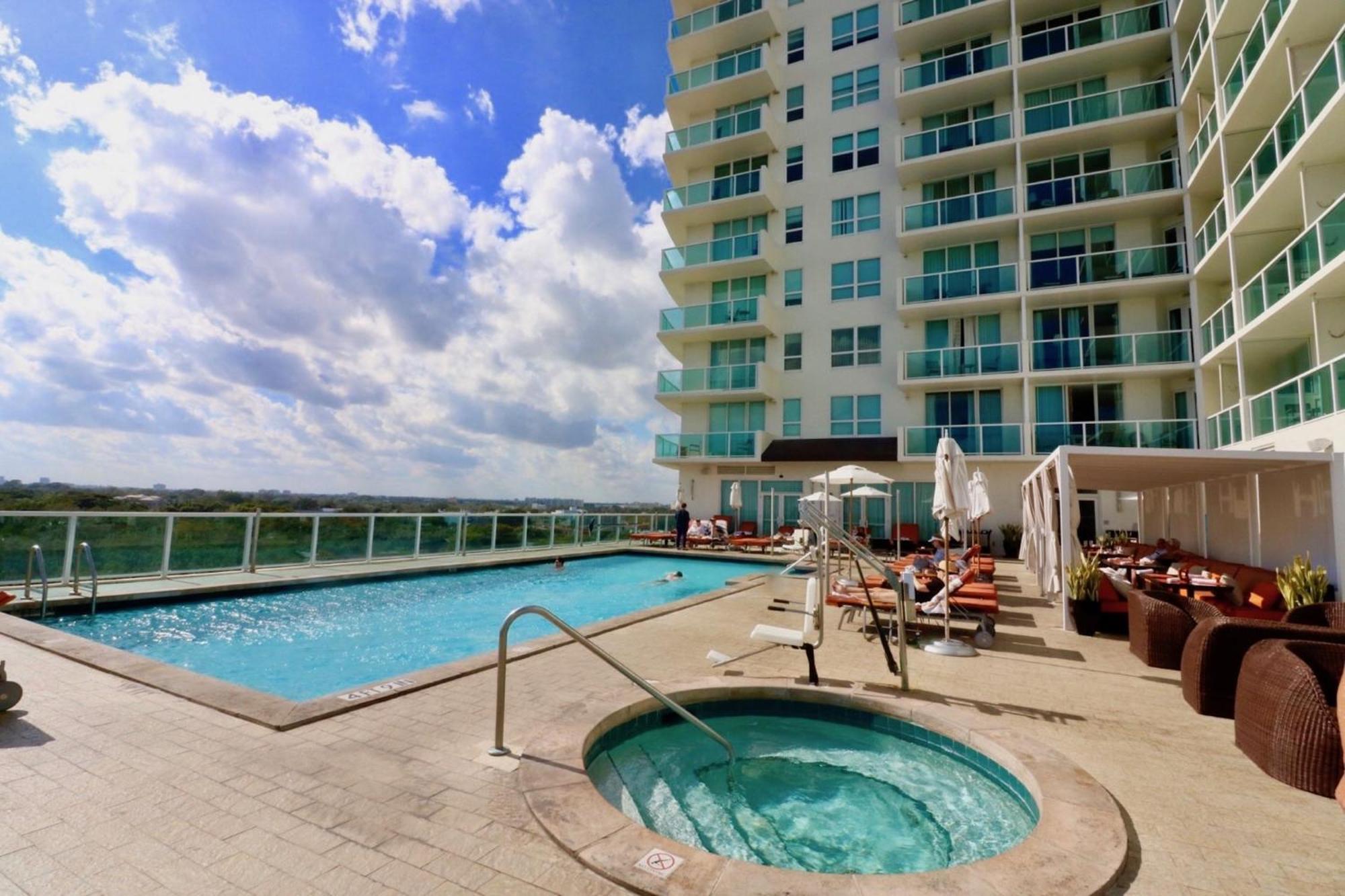 Coconut Grove 10th Floor Private Unit Parking Included Hotel *