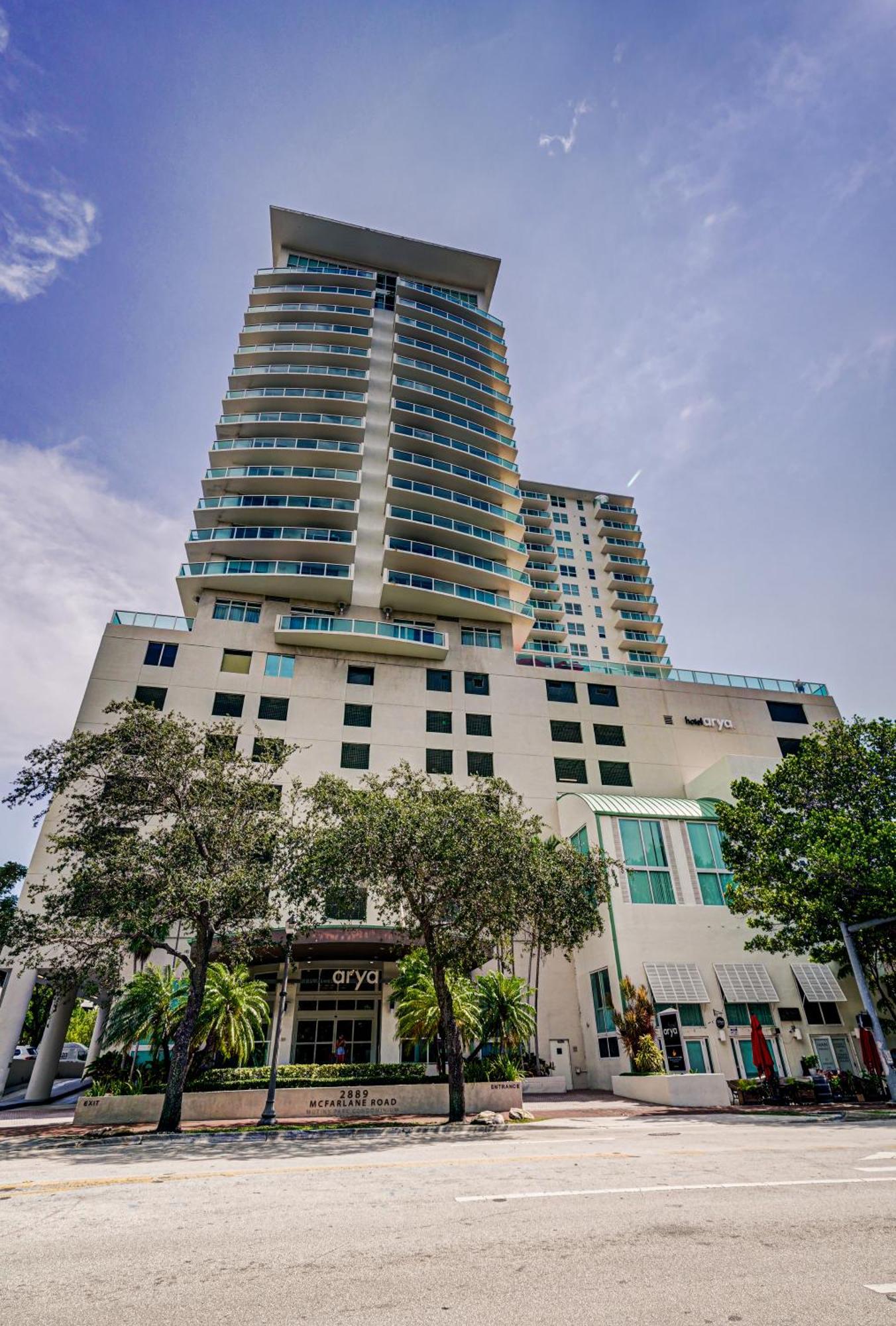 Hotel Coconut Grove 10th Floor Private Unit Parking Included Miami