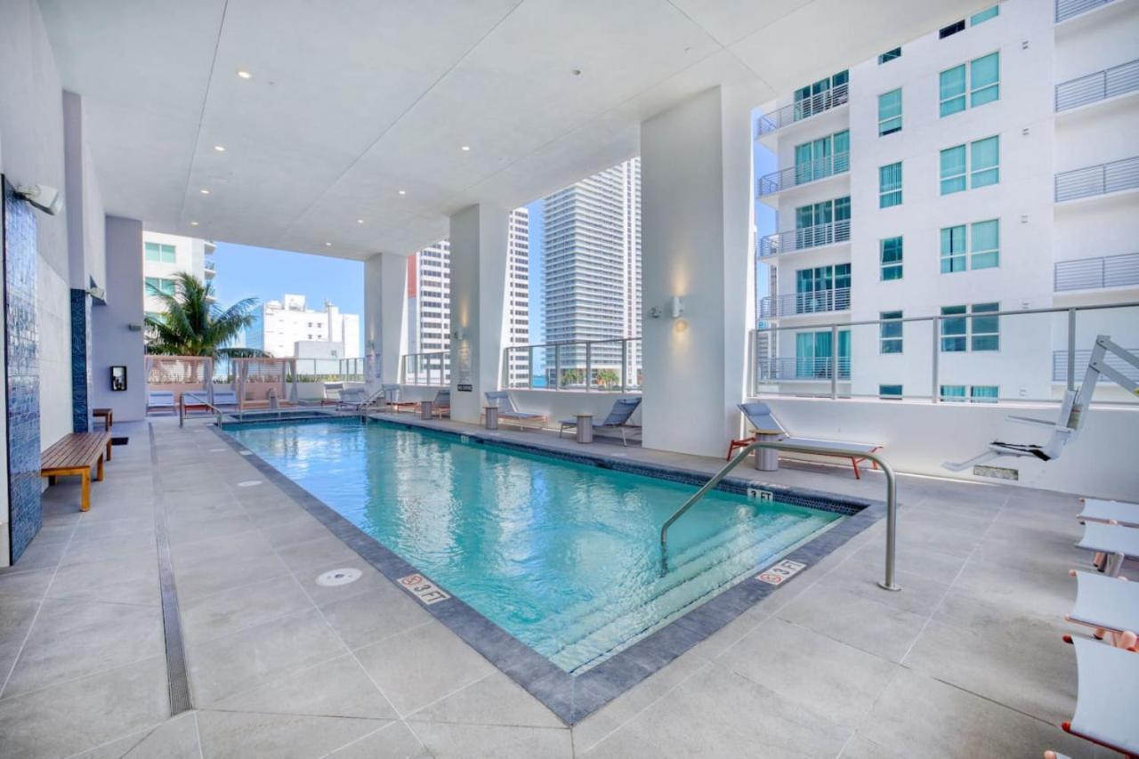 Downtown Luxury Pool And Gym Apartment Miami