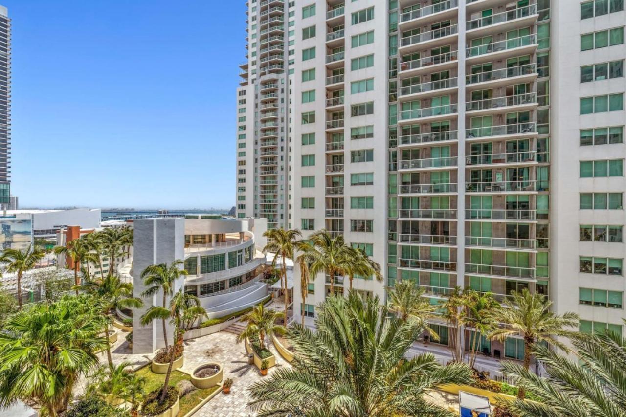 Downtown Luxury Pool And Gym *