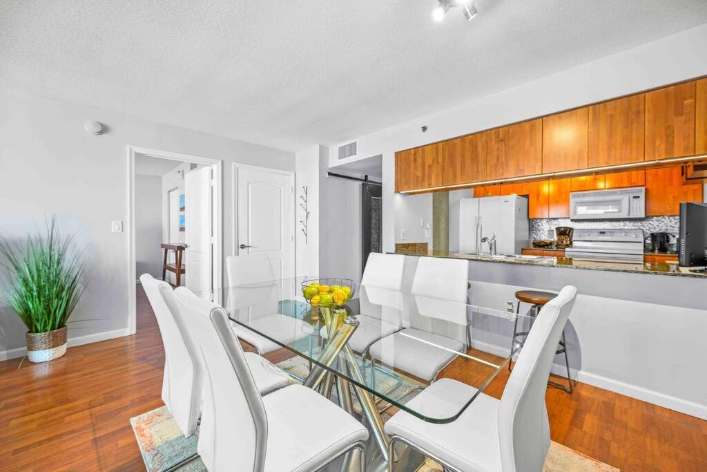 Apartment Luxe 1 Bdr • 32th Floor • Brickell • Ocean Views *