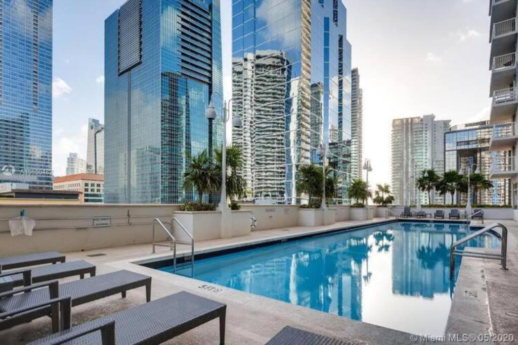 Luxe 1 Bdr • 32th Floor • Brickell • Ocean Views Apartment