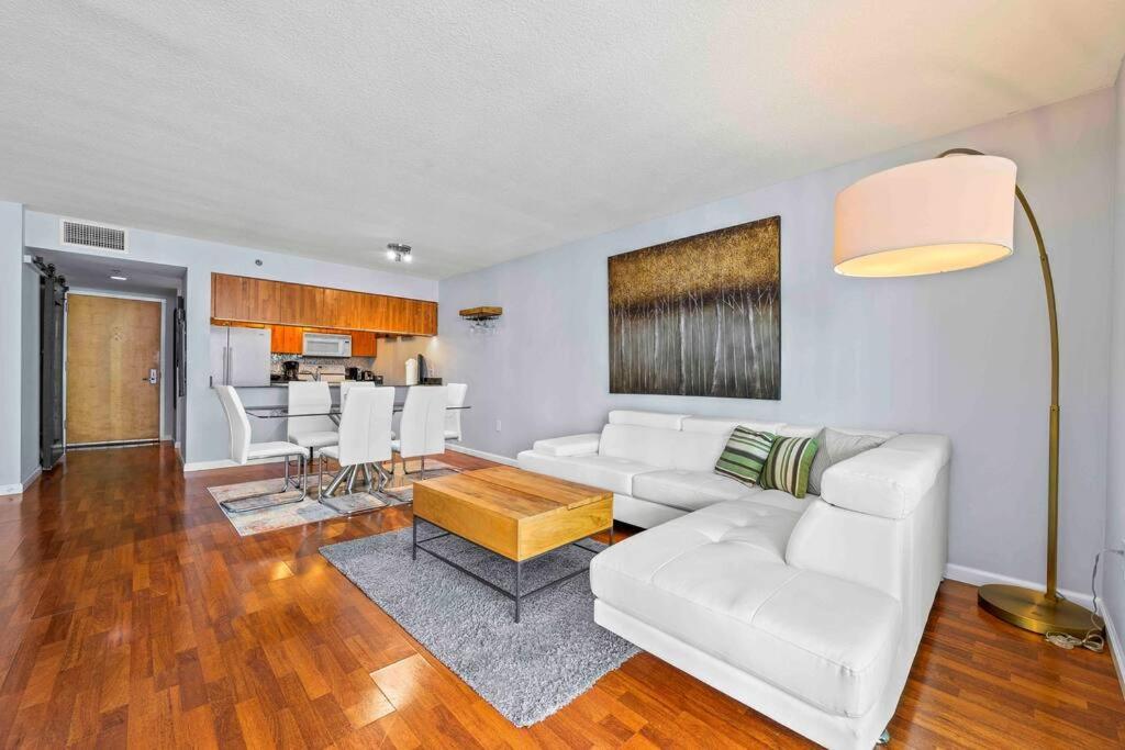 Luxe 1 Bdr • 32th Floor • Brickell • Ocean Views
