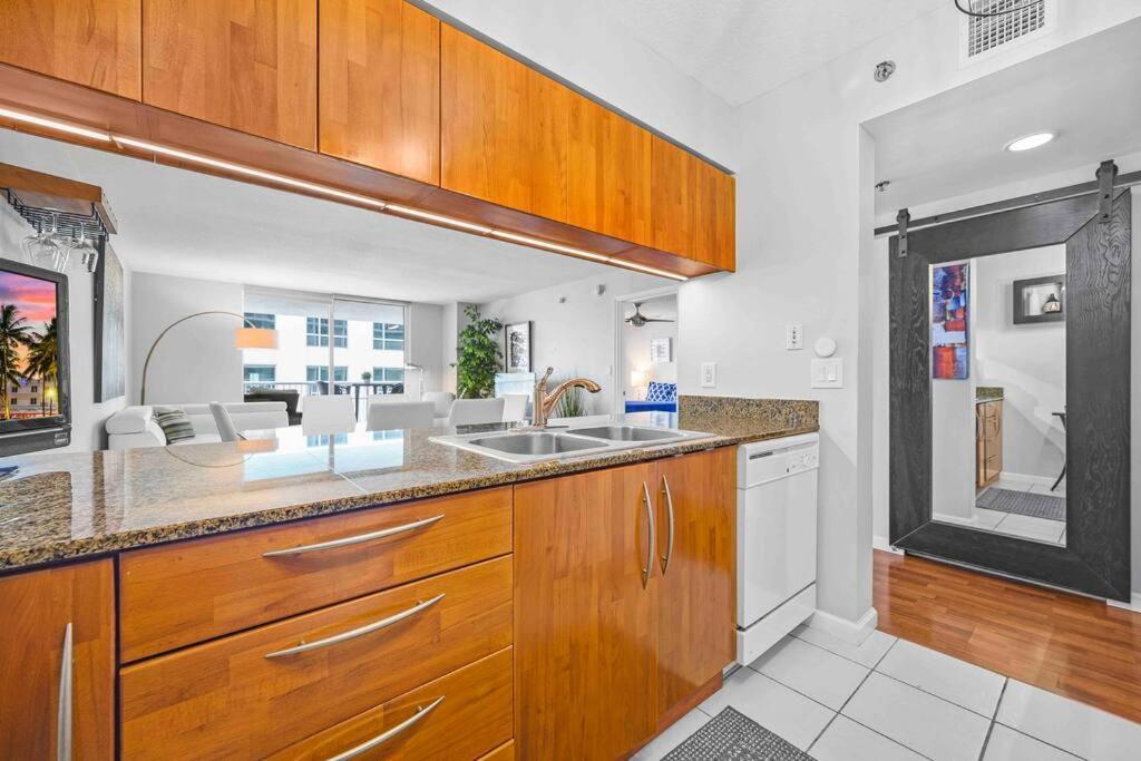 Luxe 1 Bdr • 32th Floor • Brickell • Ocean Views Apartment Miami