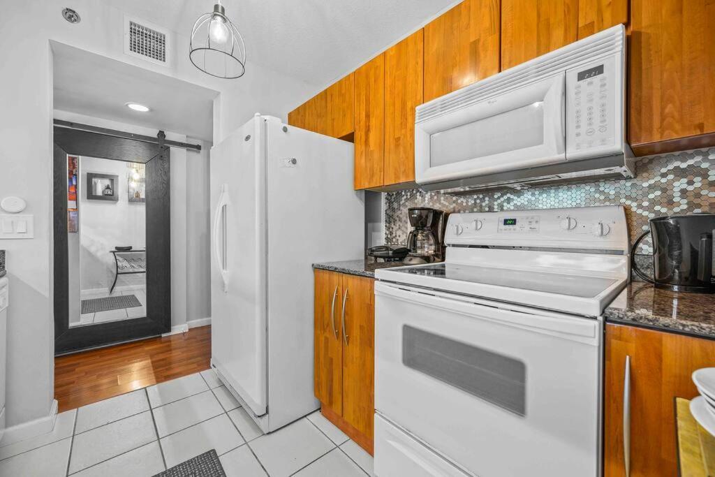 Luxe 1 Bdr • 32th Floor • Brickell • Ocean Views Apartment *