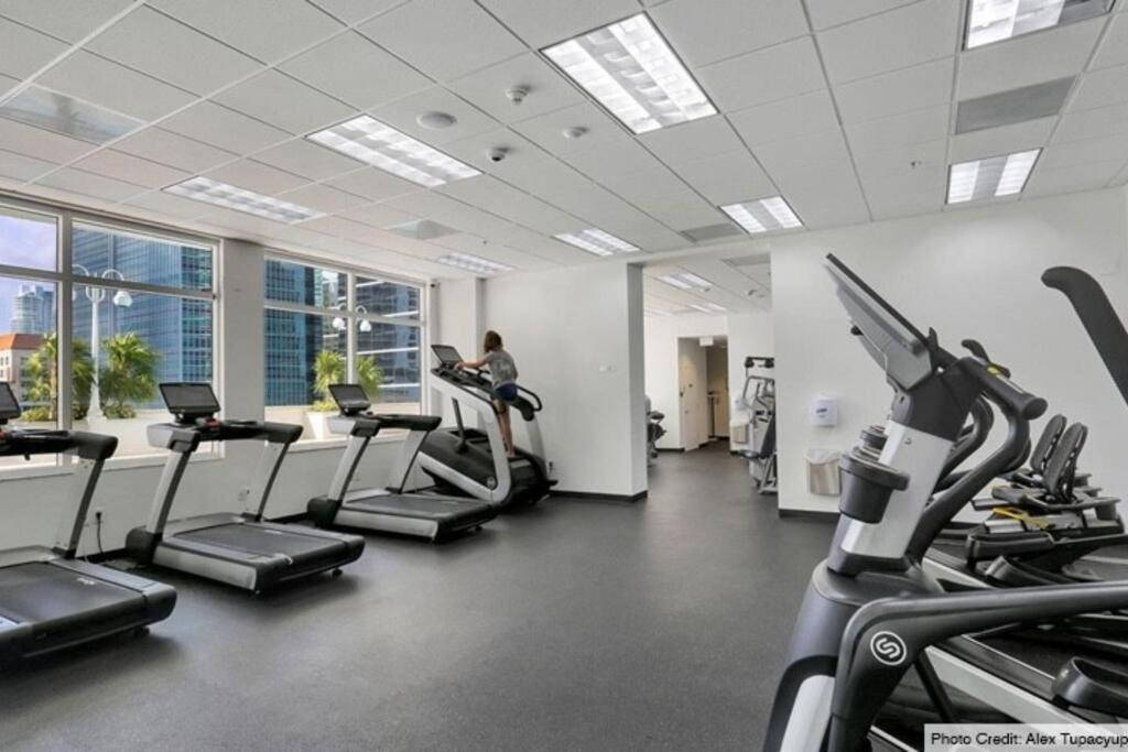 Luxe 1 Bdr • 32th Floor • Brickell • Ocean Views Apartment *