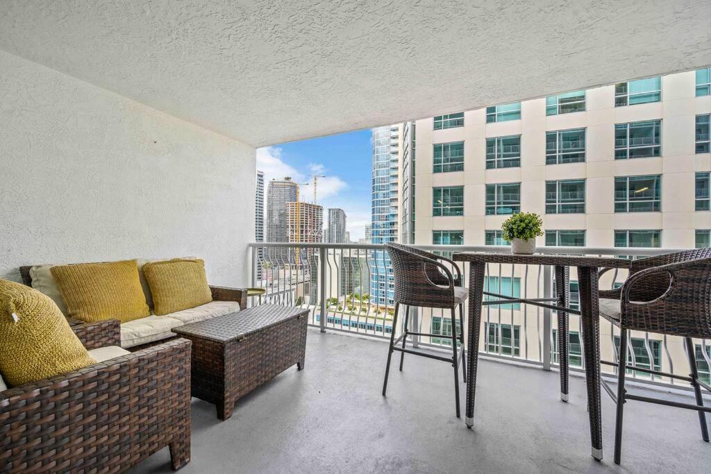 Apartment Luxe 1 Bdr • 32th Floor • Brickell • Ocean Views Miami