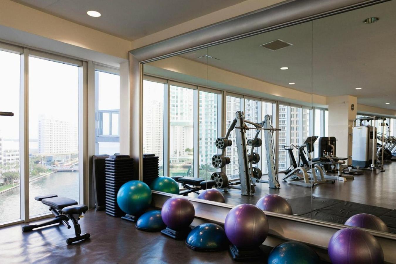 Luxury 45th Floor At Icon Apartment *