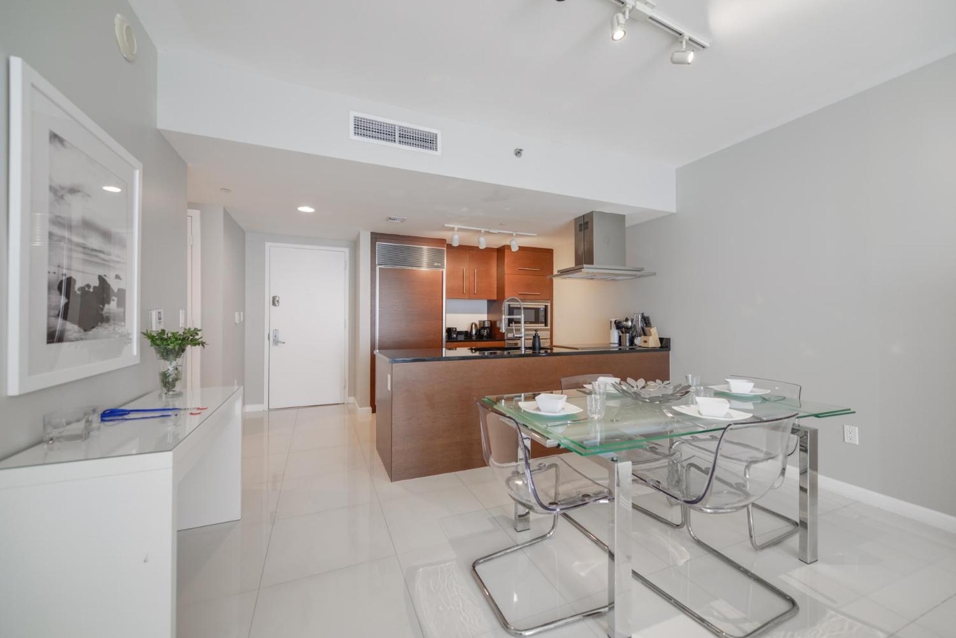 Apartment Luxury 45th Floor At Icon