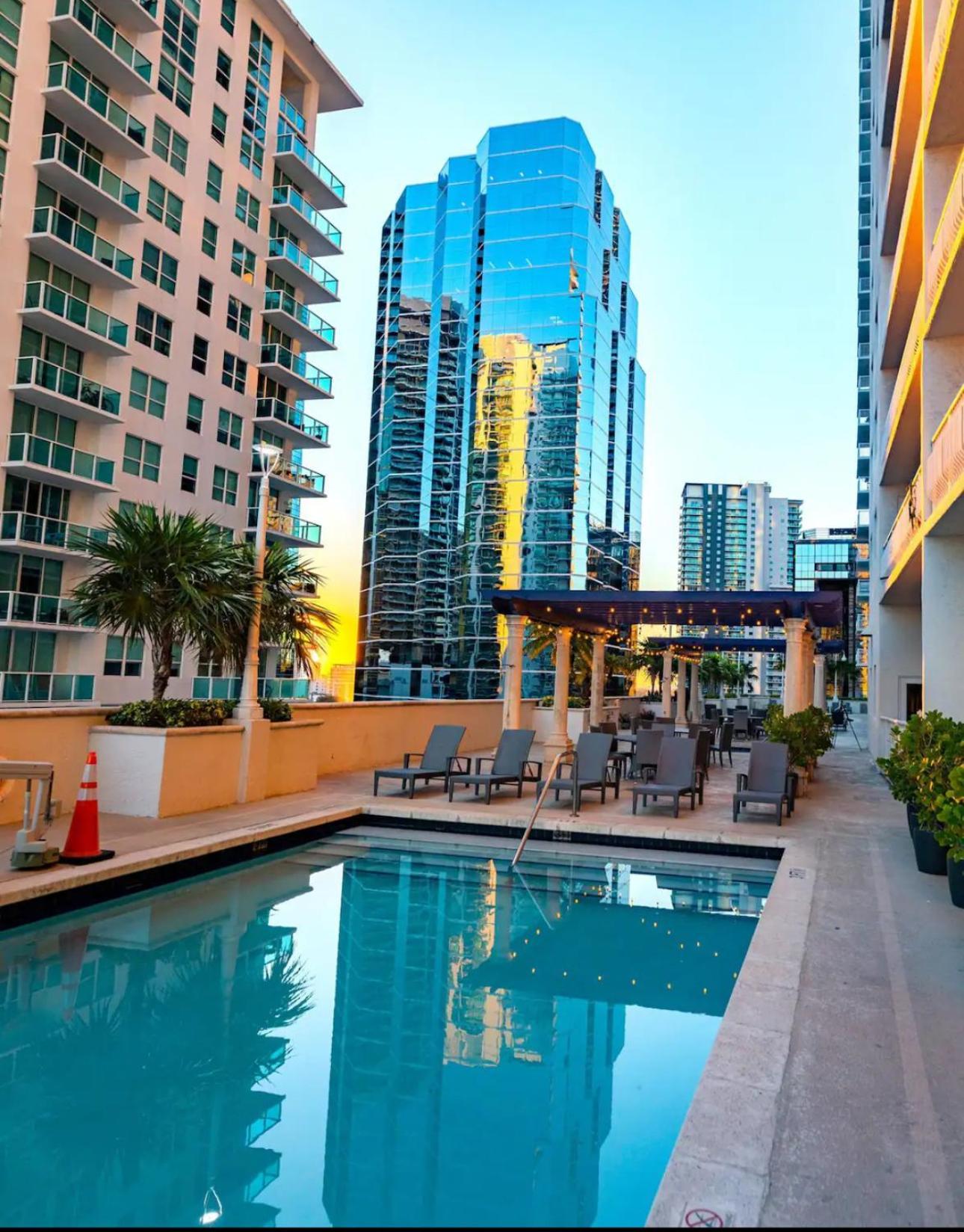 Apartment Beautiful High Floor * Brickell * Ocean View *