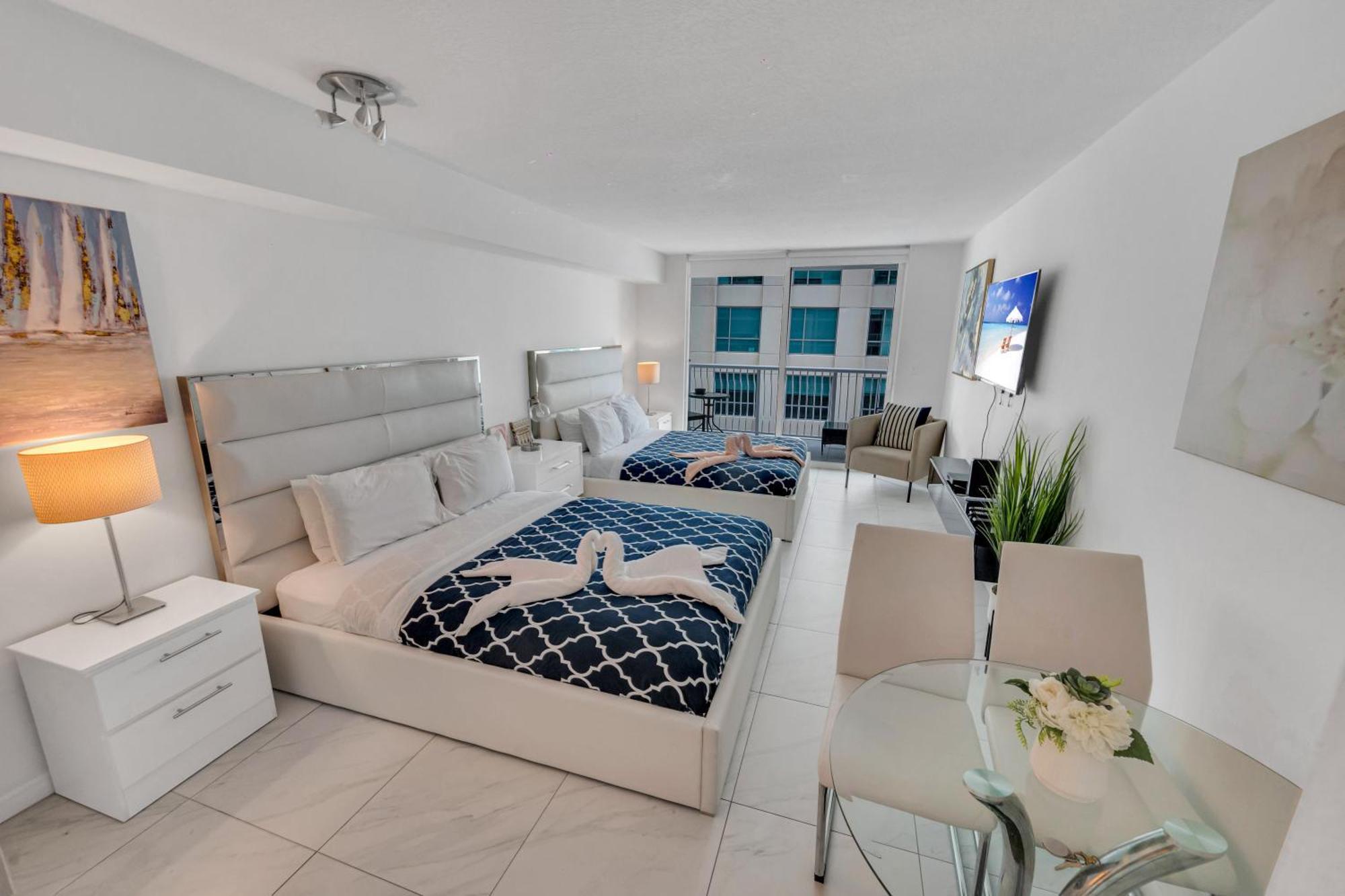 Apartment Beautiful High Floor * Brickell * Ocean View *