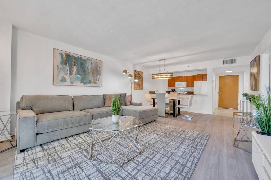 Apartment Beautiful 1 Bed 1 Bath • Brickell • Bay View