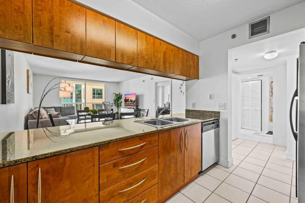 Apartment Comfy 28th Floor • Brickell • Ocean & Views Miami