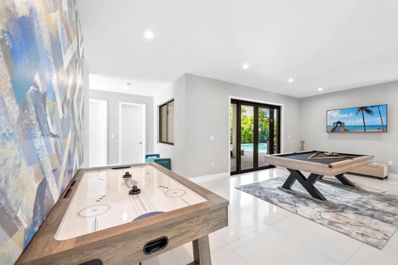 Granada Modern Luxury In Massive Mansion With Heated Pool *