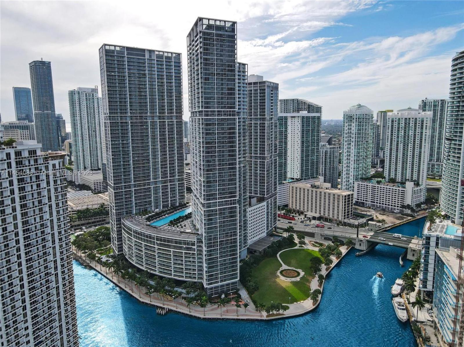 2b2b W Water View - Free Parking - Pool - Lux Miami