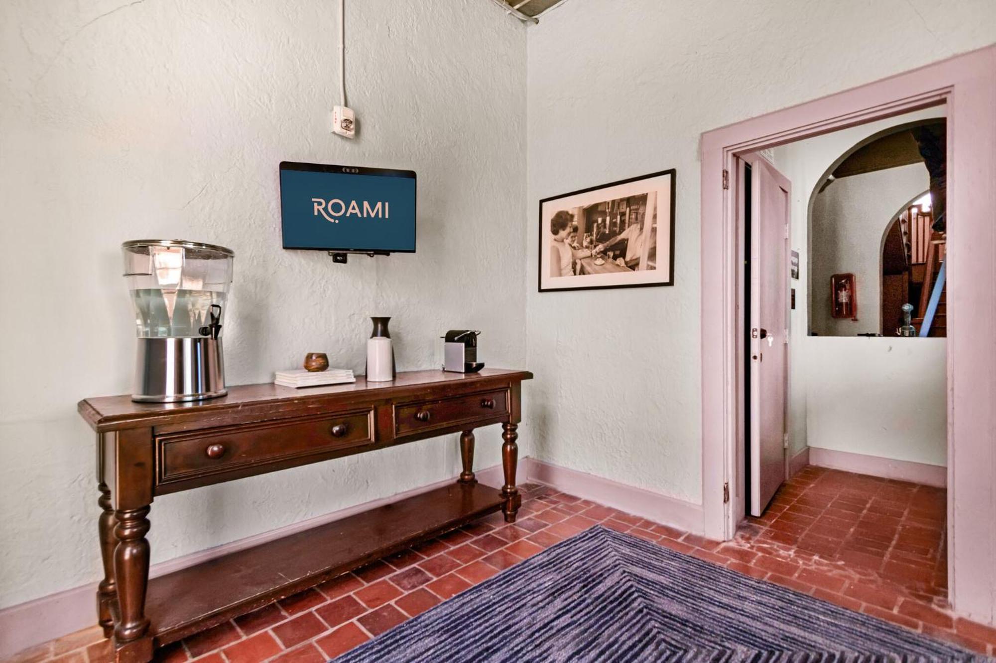 Roami At Tower - Calle Ocho Hotel *