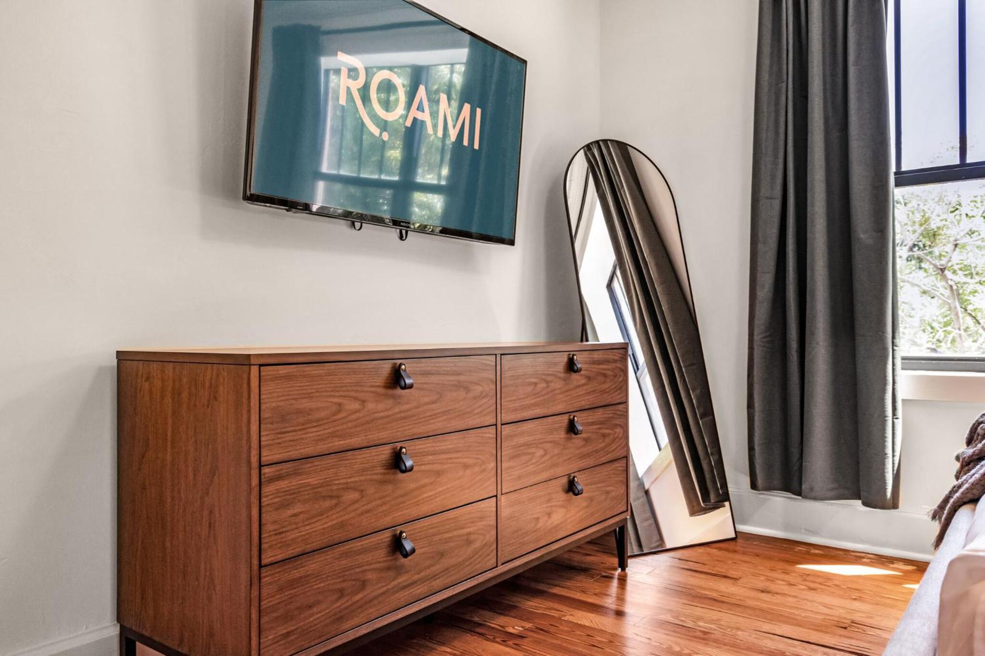Roami At Tower - Calle Ocho Hotel Miami