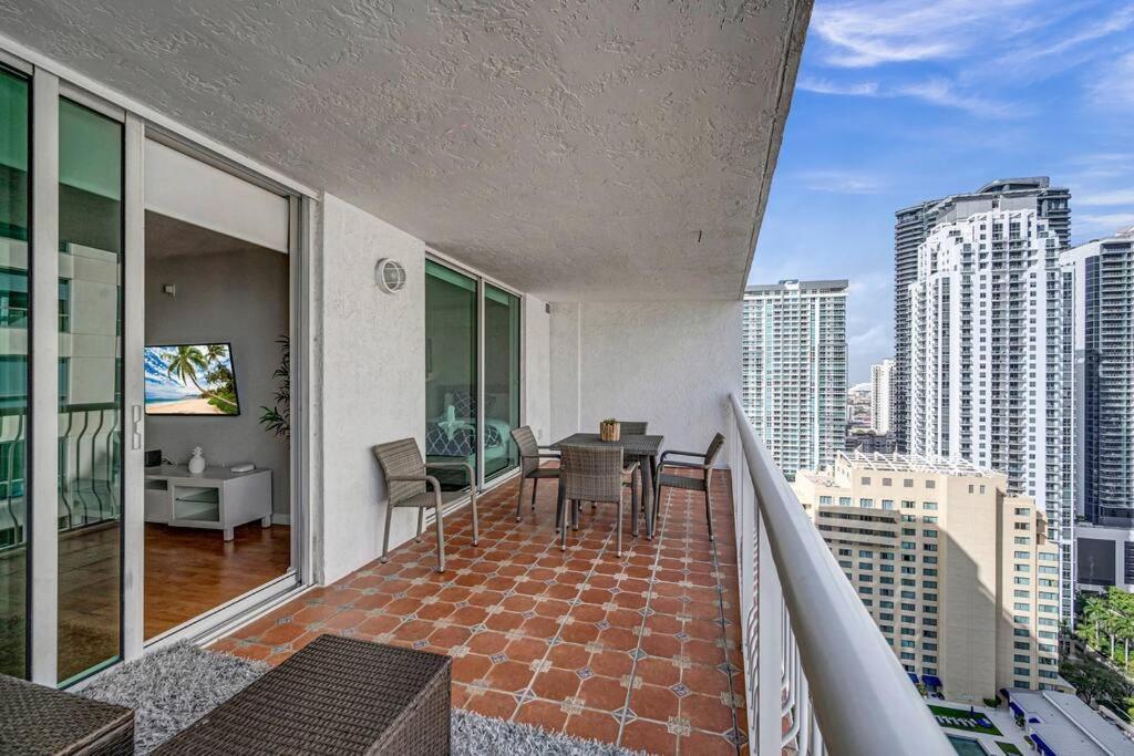 35th Floor 1 Bed 1 Bth • Brickell • Ocean View Apartment